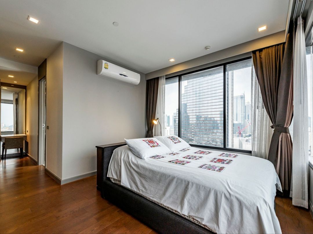 เอ็ม สีลม