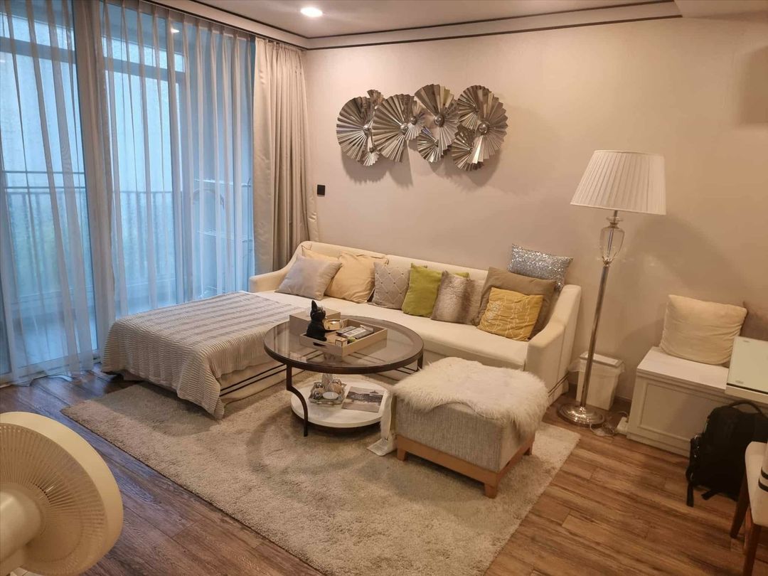 มาเอสโตร 01 สาทร เย็นอากาศ