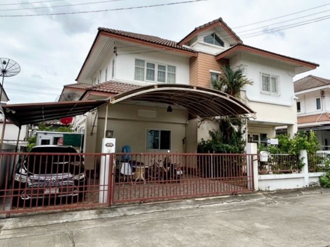 Wasinee Grand Home